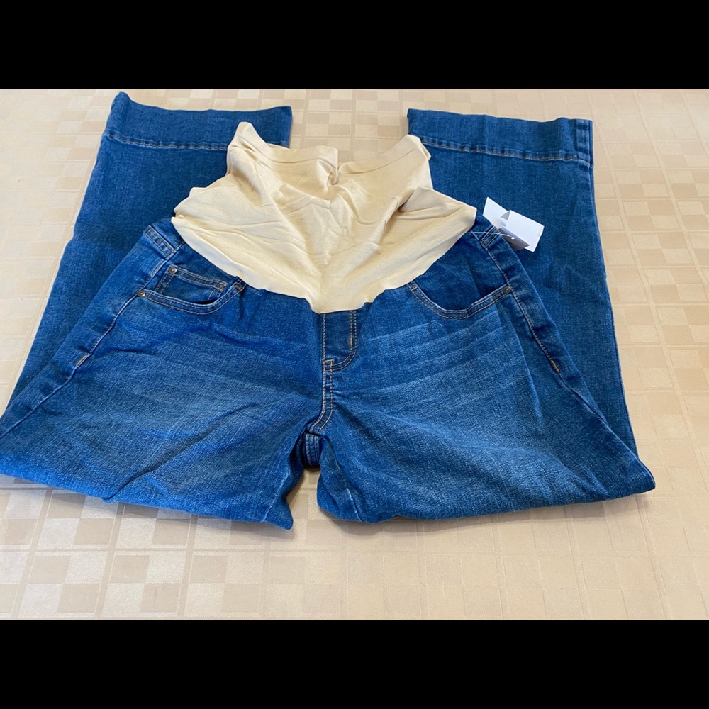 NWT LED Luxe Essentials Denim Maternity Crop Jeans Size 30 10) X 25.5‎ Med Wash